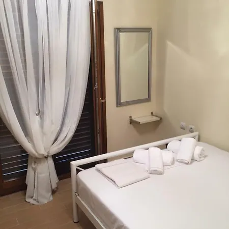 Seafront House With Garden Nyaraló Jeriszósz