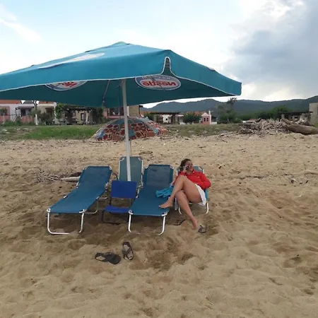 Seafront House With Garden Tatil Evi *