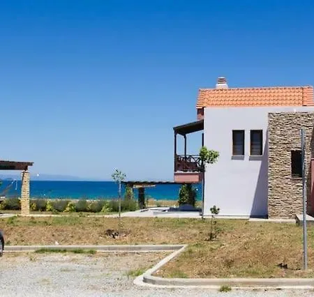 Seafront House With Garden Tatil Evi Ierissos